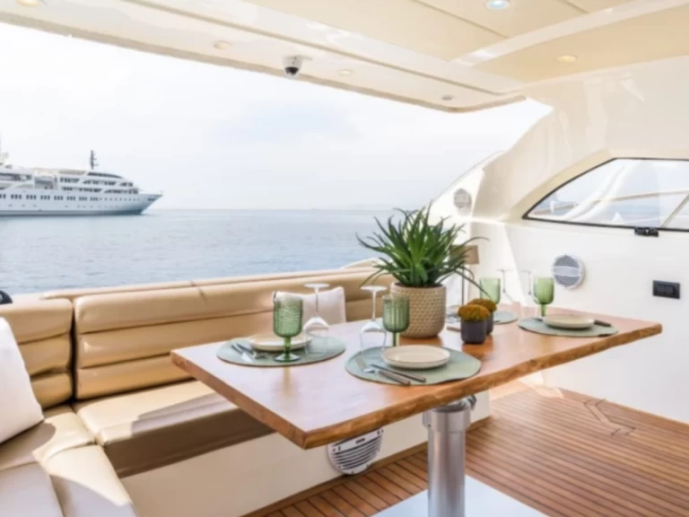 Bootverhuur Astondoa Astondoa 53 HT in Portofino via SamBoat