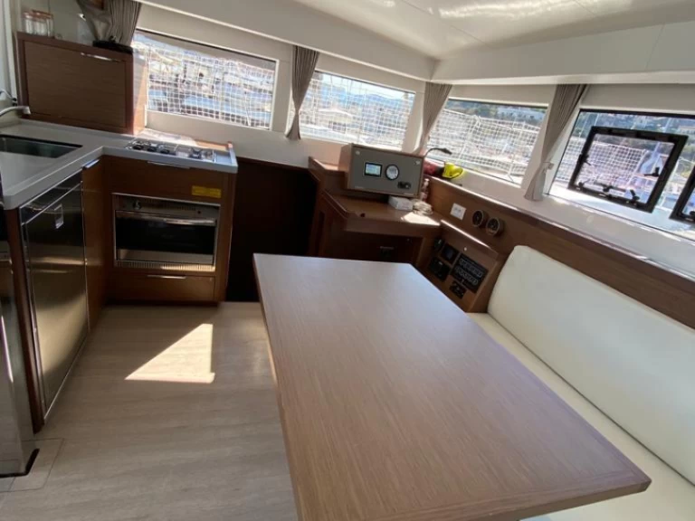 Verhuur Catamaran in Capo d'Orlando - Lagoon Lagoon 40