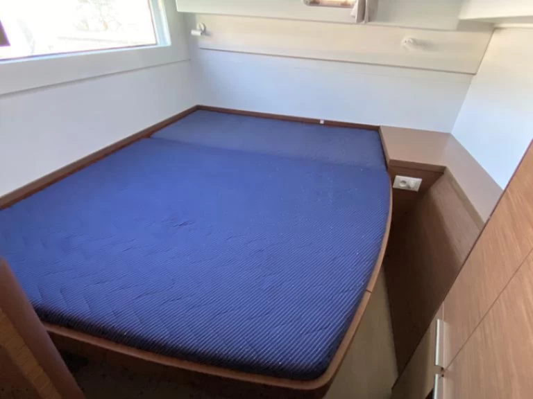 Huur een Lagoon Lagoon 40 in Capo d'Orlando