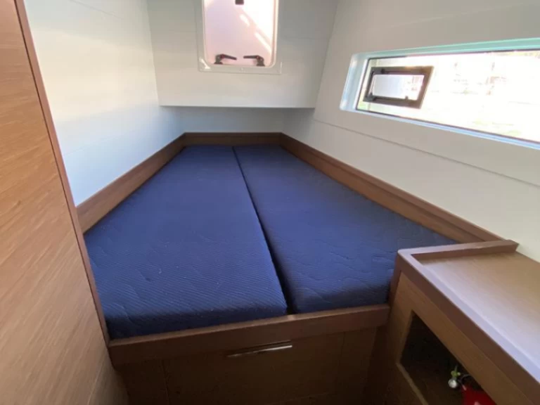 Bootverhuur Capo d'Orlando goedkoop Lagoon 40