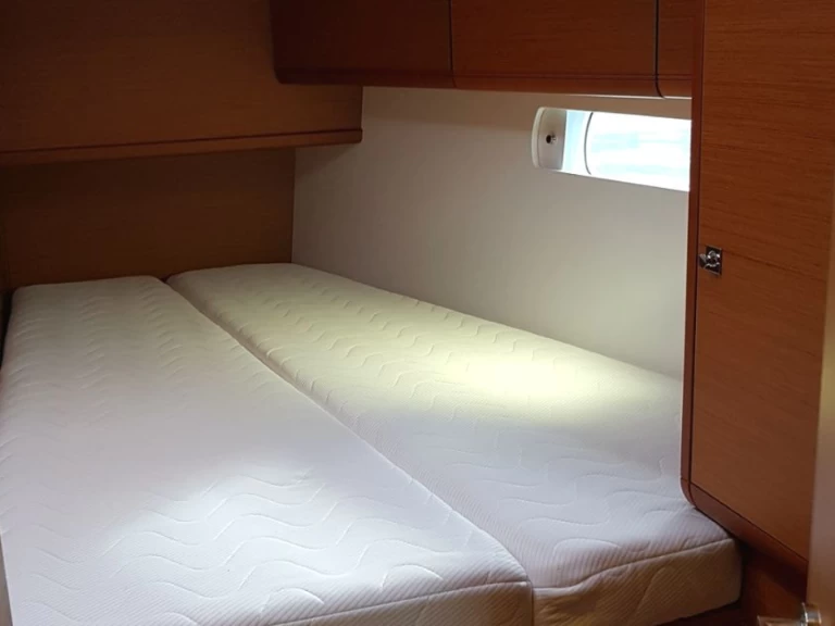 Bootverhuur Jeanneau Sun Odyssey 519 in Lefkáda via SamBoat