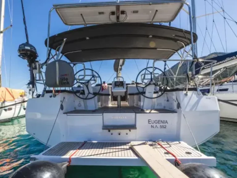 Huur Zeilboot met of zonder schipper Bavaria in Nikiána