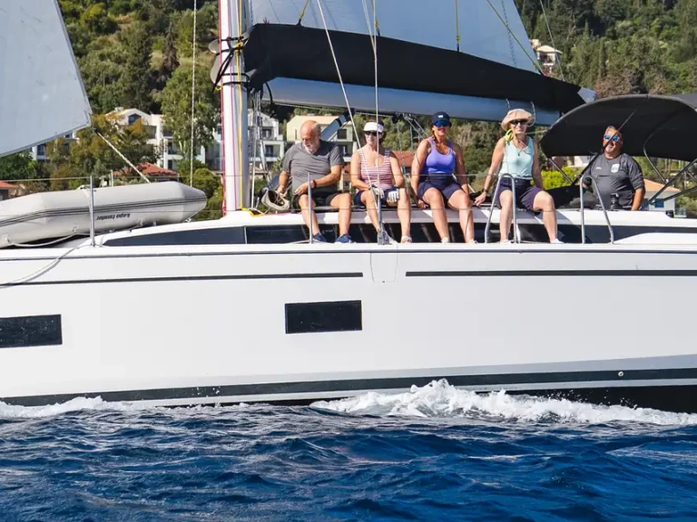 Verhuur Zeilboot Bavaria met vaarbewijs