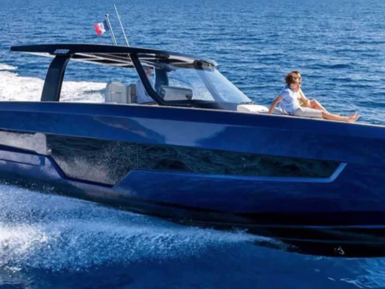 Huur een Fjord 41XL in Marina Botafoch