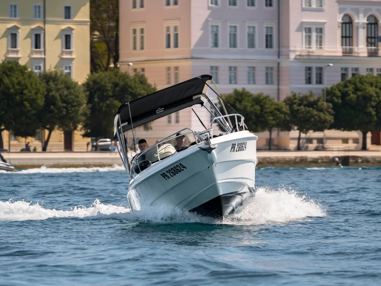 Bootverhuur Zadar goedkoop 730 HBS