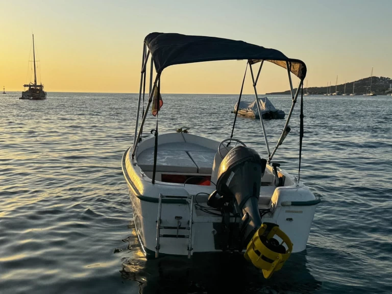 Jachthuur in Sant Antoni de Portmany - Quicksilver 410 Fish Consola via SamBoat