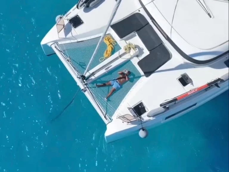 Catamaran te huur in Parikia voor de beste prijs