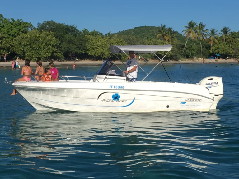 Huur een Pacific Craft Pacific Craft 670 Open in Le Marin