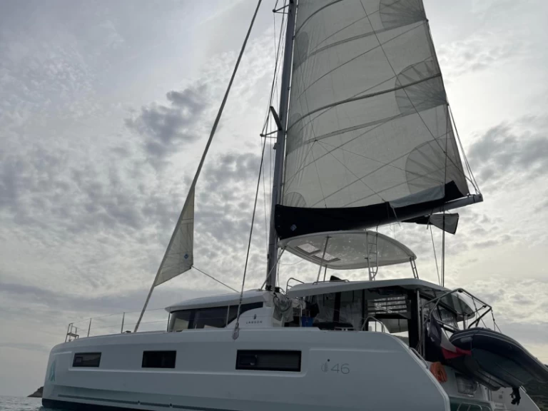 Catamaran te huur in Cagliari Port voor de beste prijs
