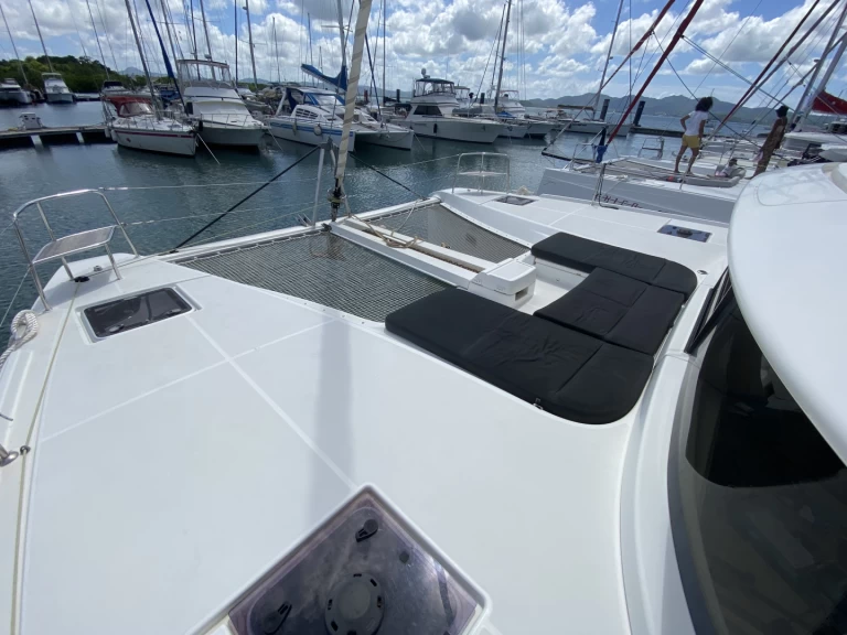 Verhuur Catamaran Lagoon met vaarbewijs