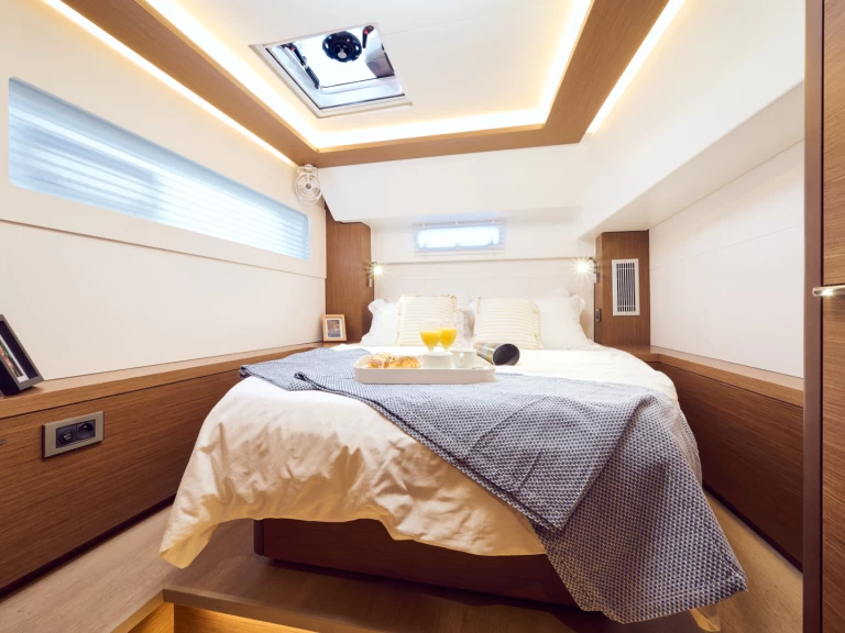 Bootverhuur Lagoon Lagoon 46 in Trogir via SamBoat