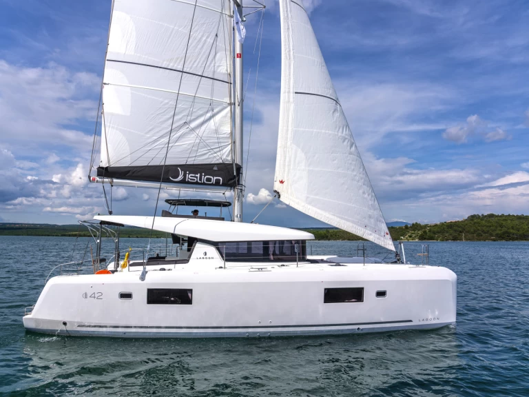 Catamaran te huur in Skradin voor de beste prijs