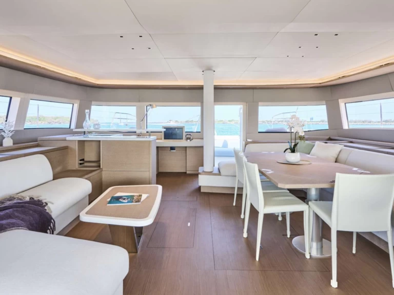 Lagoon AMAREA te huur van particulier of professional in Athene