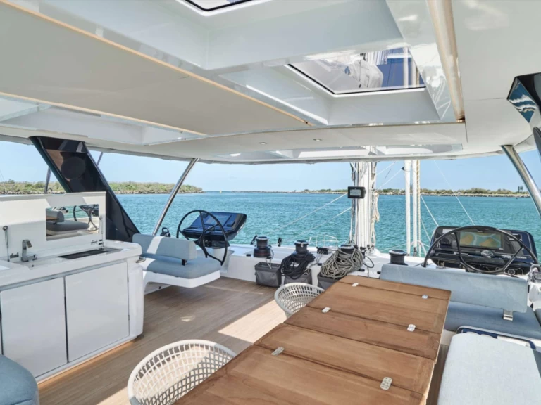 Lagoon AMAREA te huur van particulier of professional in Athene