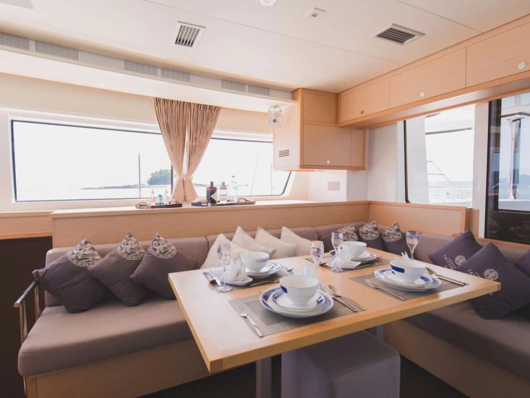 Huur Jacht met of zonder schipper Lagoon in Phuket