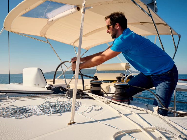 Verhuur Catamaran Lagoon met vaarbewijs