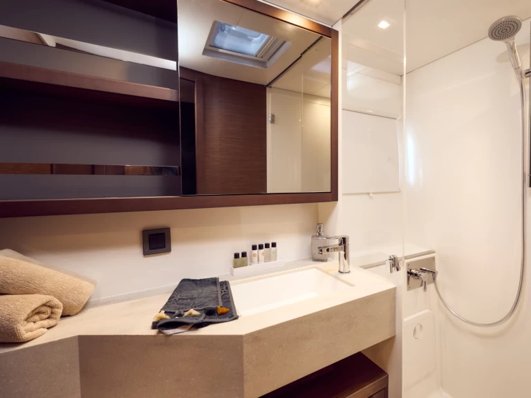 Catamaran te huur in Trogir voor de beste prijs