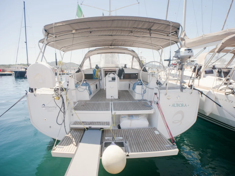 Bootverhuur Jeanneau Sun Odyssey 490 in Olbia via SamBoat