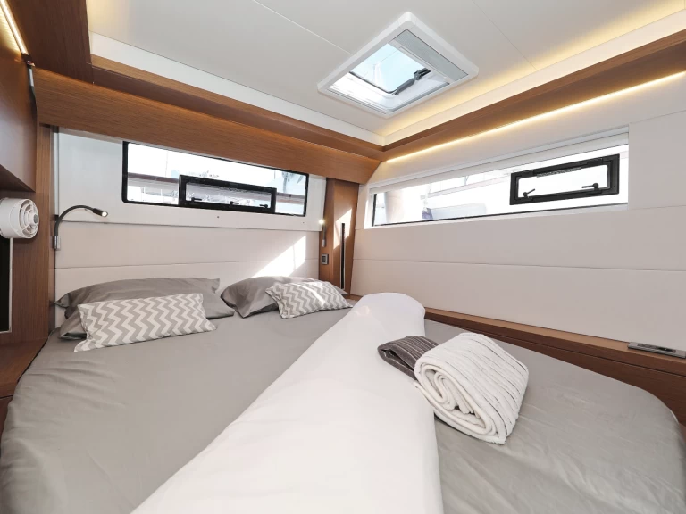 Catamaran te huur in Sukošan voor de beste prijs