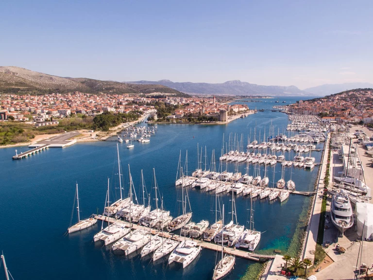 Verhuur Motorboot Finnmaster met vaarbewijs
