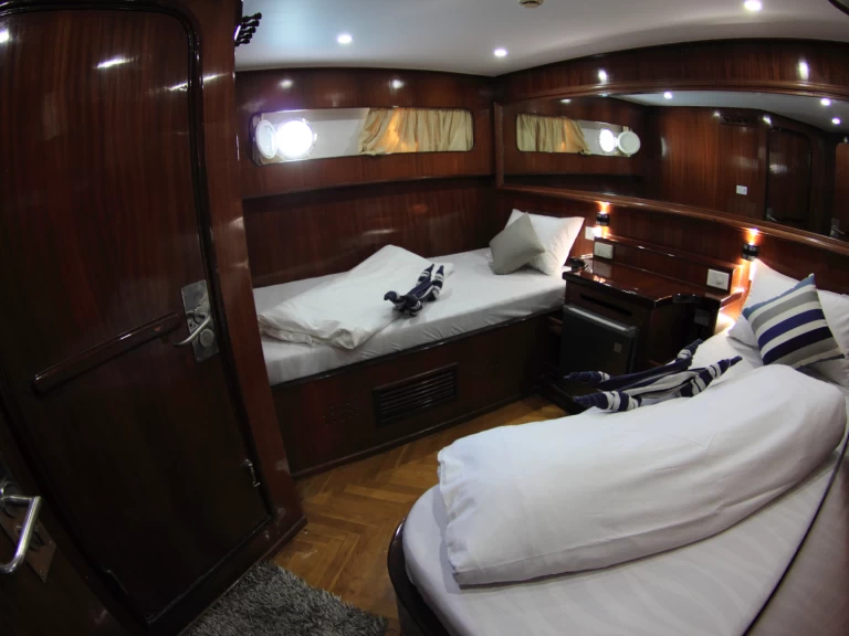 Verhuur Jacht  met vaarbewijs