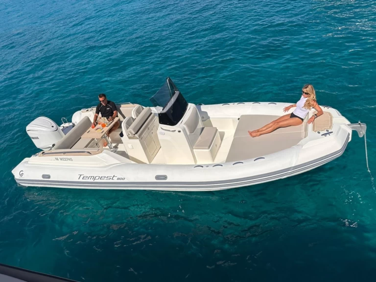 Verhuur RIB in Marine de Sant'Ambrogio - Capelli Tempest 800