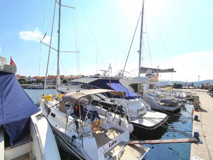 Bootverhuur Bavaria Cruiser 34 in Biograd na Moru via SamBoat