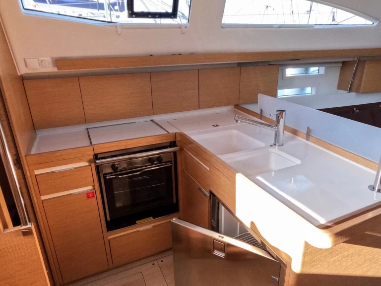 Verhuur Zeilboot Elan met vaarbewijs