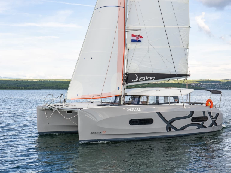 Bootverhuur Skradin goedkoop Excess 11