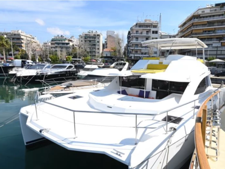 Leopard Catamarans / Robertson & Caine Leopard 51 PC - 4 + 2 cab. te huur van particulier of professional in Néa Péramos