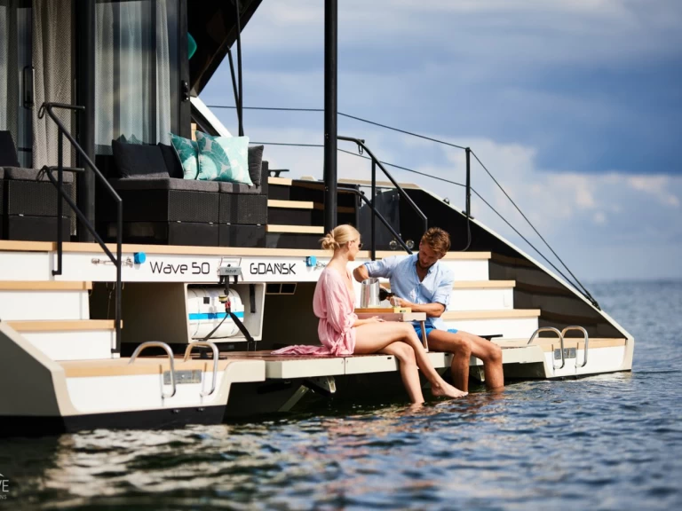 Huur een Wave Catamarans Wave 50 - 5 cab. in Olbia