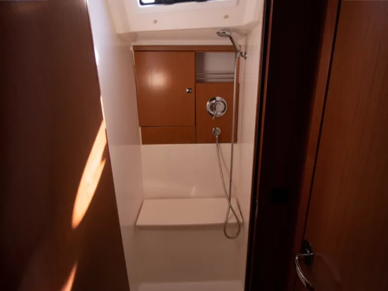 Verhuur Zeilboot Bavaria met vaarbewijs