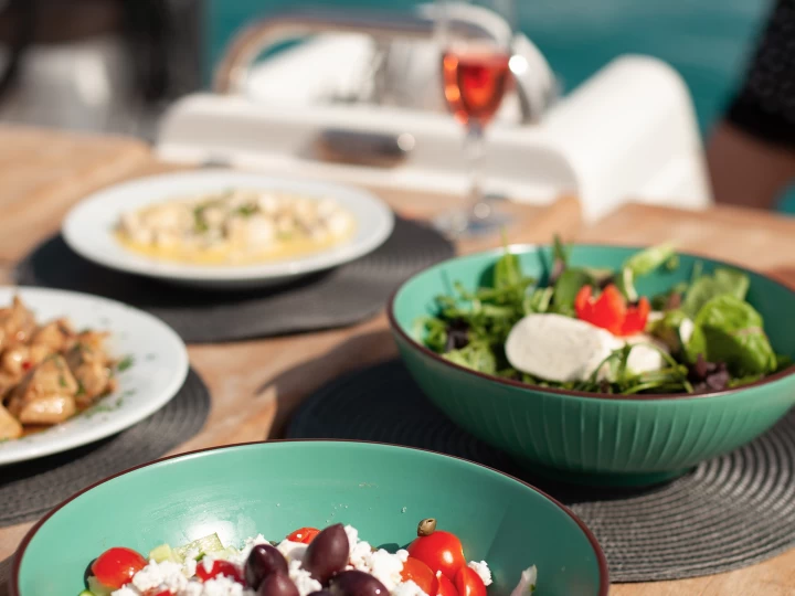 Huur een Lagoon Lagoon 42 in Athene