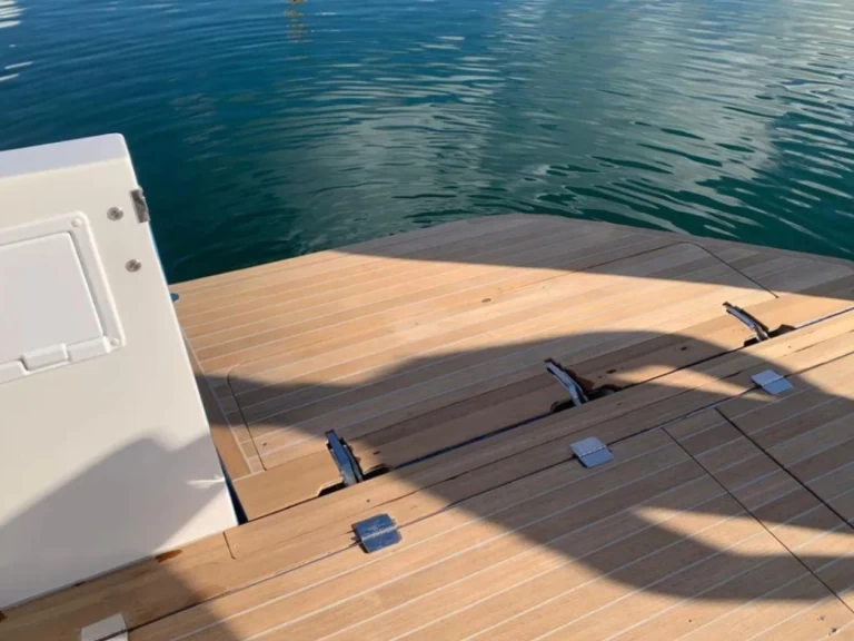 Bootverhuur Aventura Aventura 38 SC in Cogolin via SamBoat