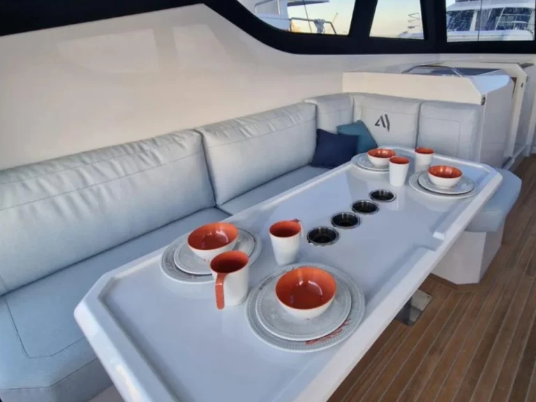 Motorboot te huur in Cogolin voor de beste prijs