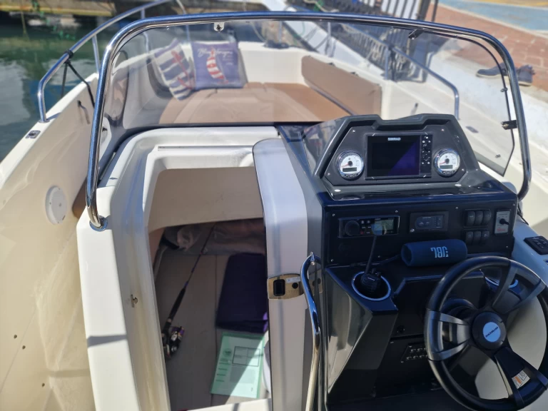 Huur Motorboot met of zonder schipper Quicksilver in Estepona