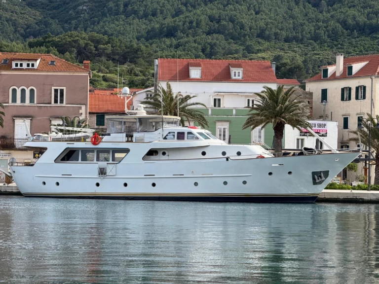 Bootverhuur Codecasa GENTLEMAN'S YACHT in Salaminas via SamBoat