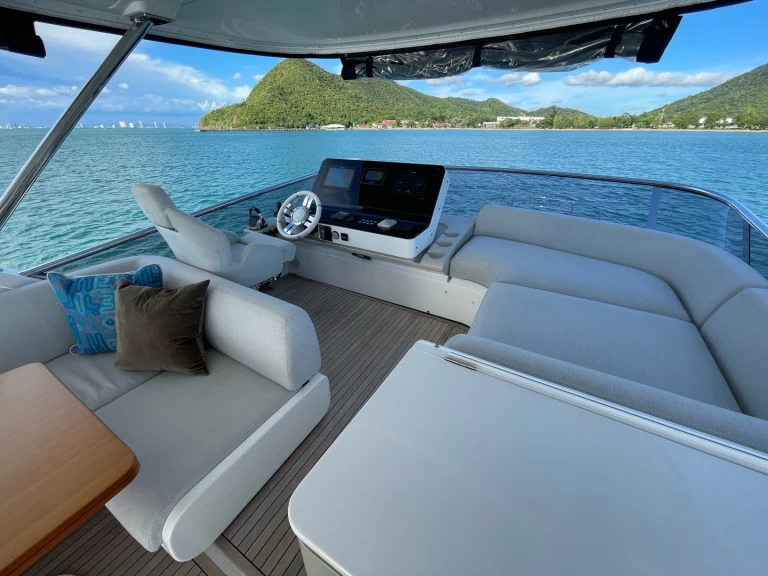 Azimut Azimut 60 Fly te huur van particulier of professional in Phuket
