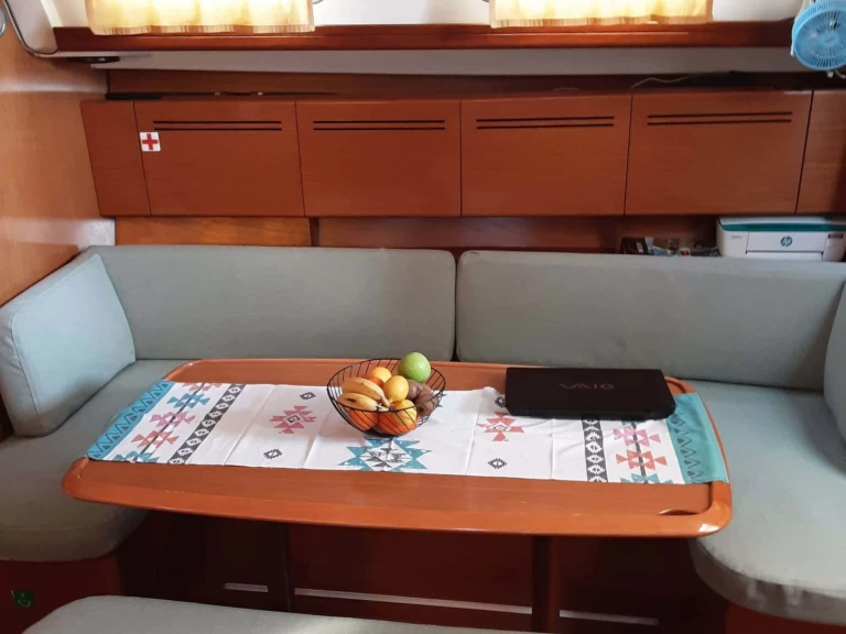 Huur een Bénéteau Cyclades 43.4 in Salamína