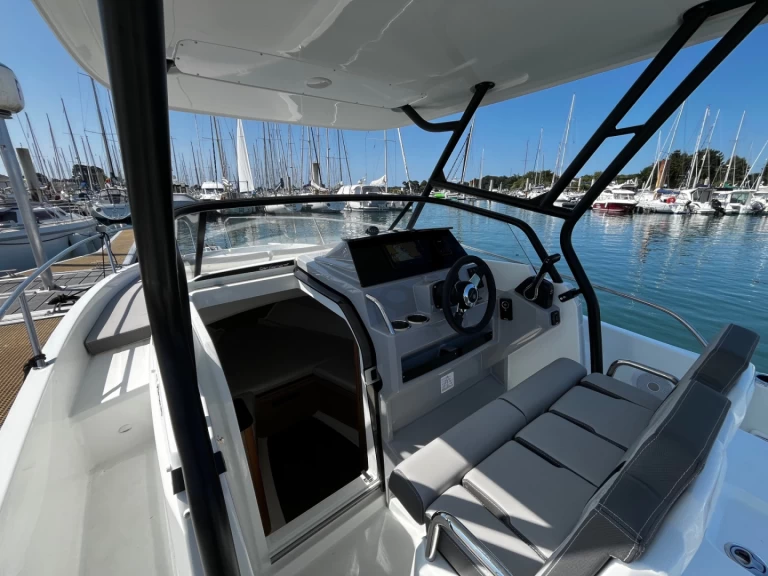 Bootverhuur La Forêt-Fouesnant goedkoop Cap Camarat 7.5 WA Serie 2