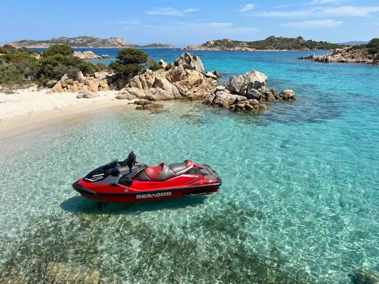 Bootverhuur Porto Cervo goedkoop Rxt 325 RS