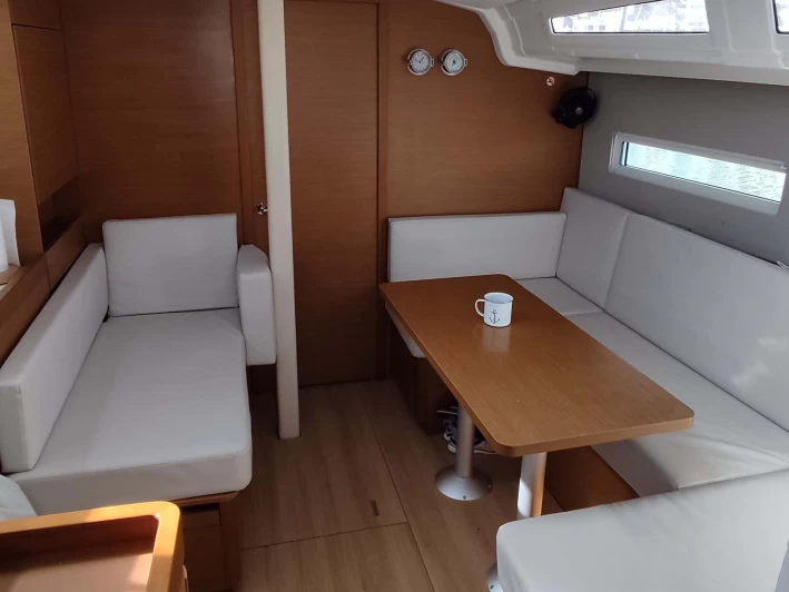 Huur Zeilboot met of zonder schipper Jeanneau in Piraeus