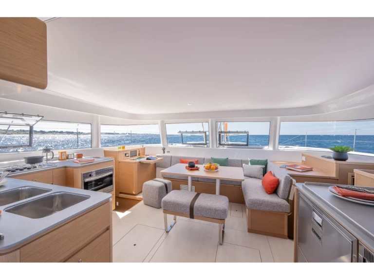 Bootverhuur Excess Excess 14 in Port Grimaud via SamBoat