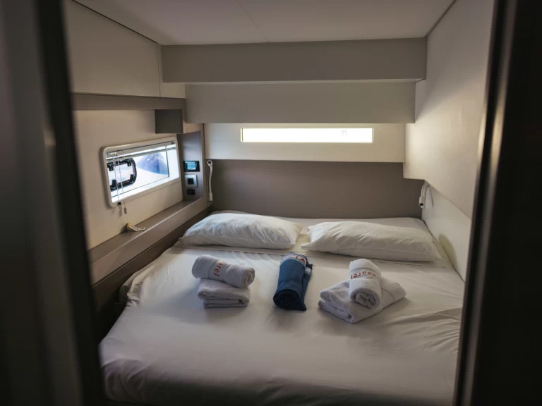 Catamaran te huur in Playa de Talamanca voor de beste prijs