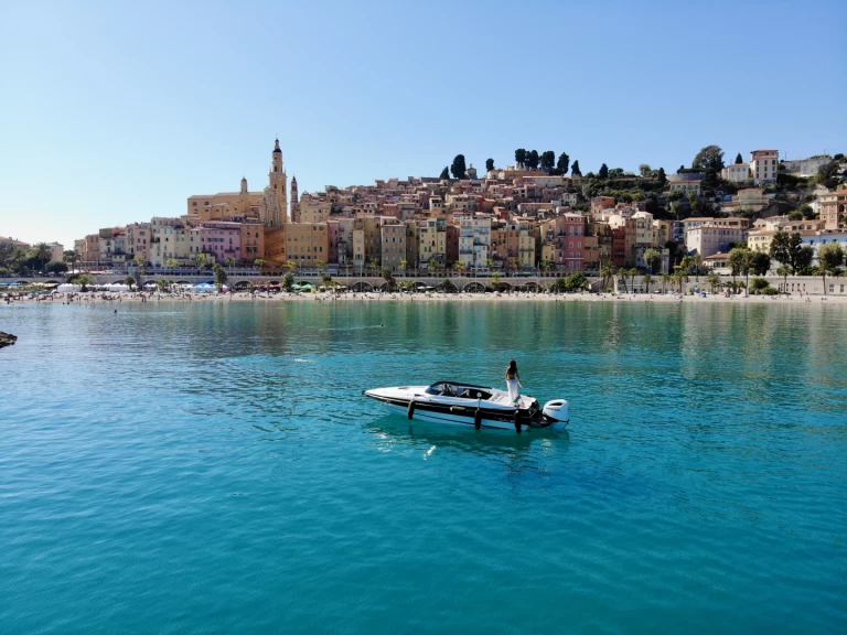Huur een Tullio-Abbate Mito 23 in Menton
