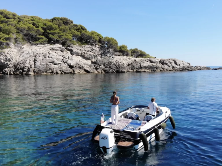 Verhuur Motorboot Tullio-Abbate met vaarbewijs