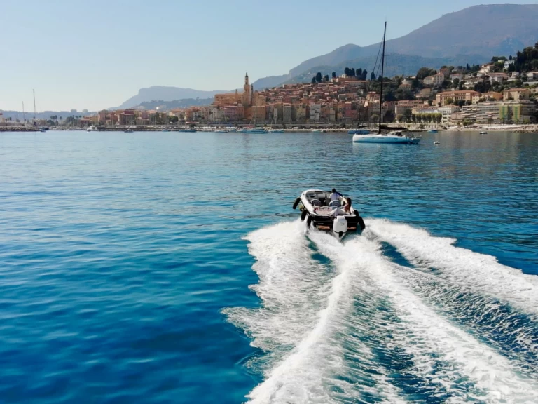 Motorboot te huur in Nice Port voor de beste prijs