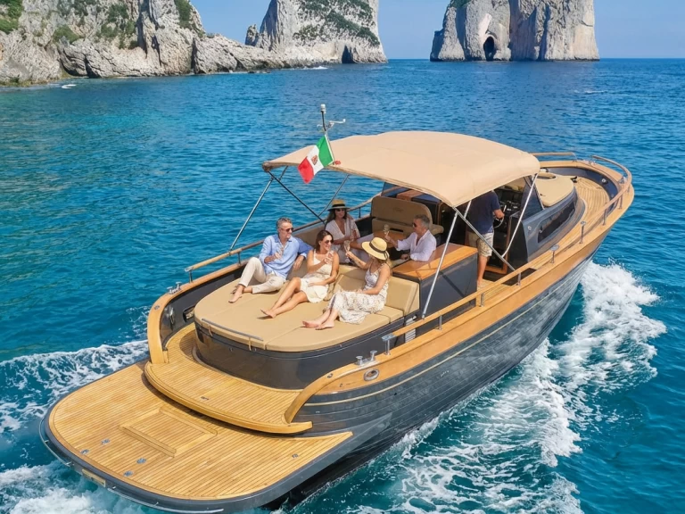 Huur een Nautica Esposito Positano 32 in Amalfi