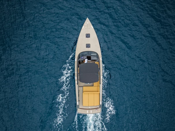 Bootverhuur VanDutch VanDutch 40 in Cannes via SamBoat