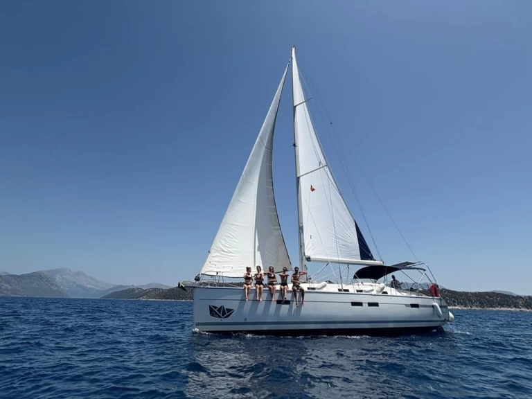 Verhuur Zeilboot in Lefkáda - Bavaria Bavaria 45 Cruiser
